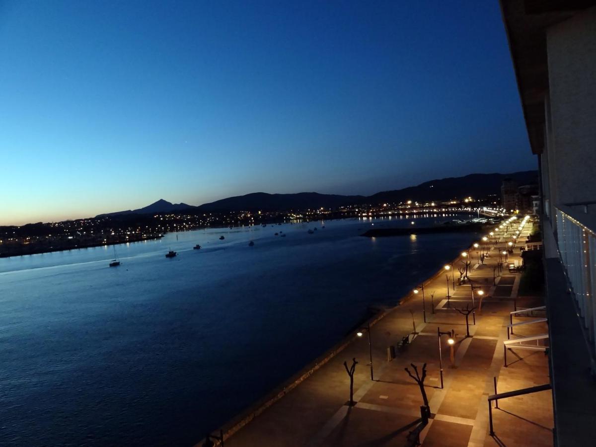 Txingudi By Basquelidays Apartment Hondarribia Exterior photo